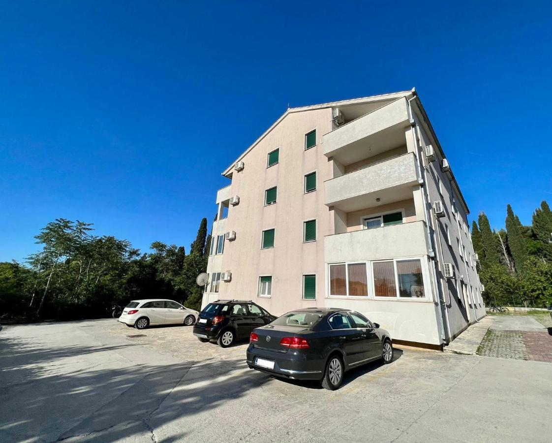 Apartment Troisa Kaštela Eksteriør billede