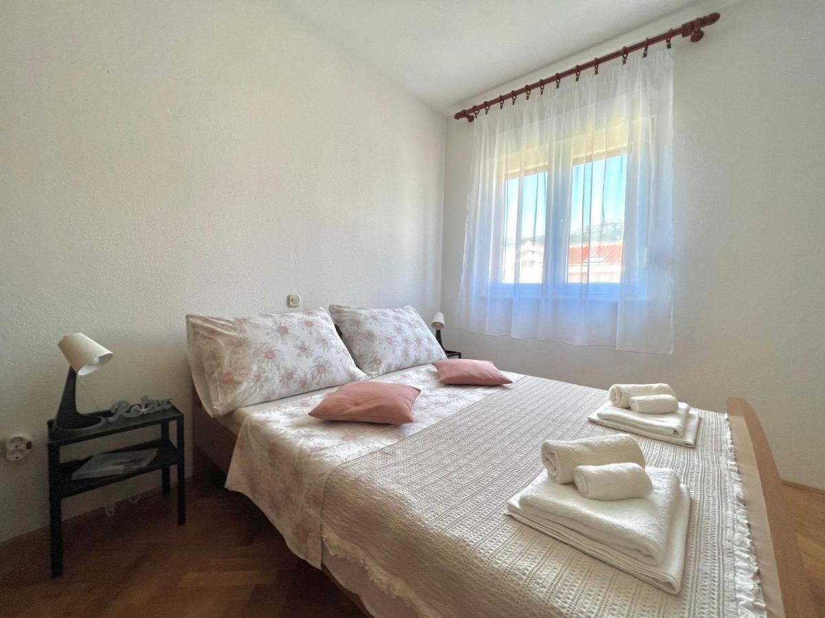 Apartment Troisa Kaštela Eksteriør billede